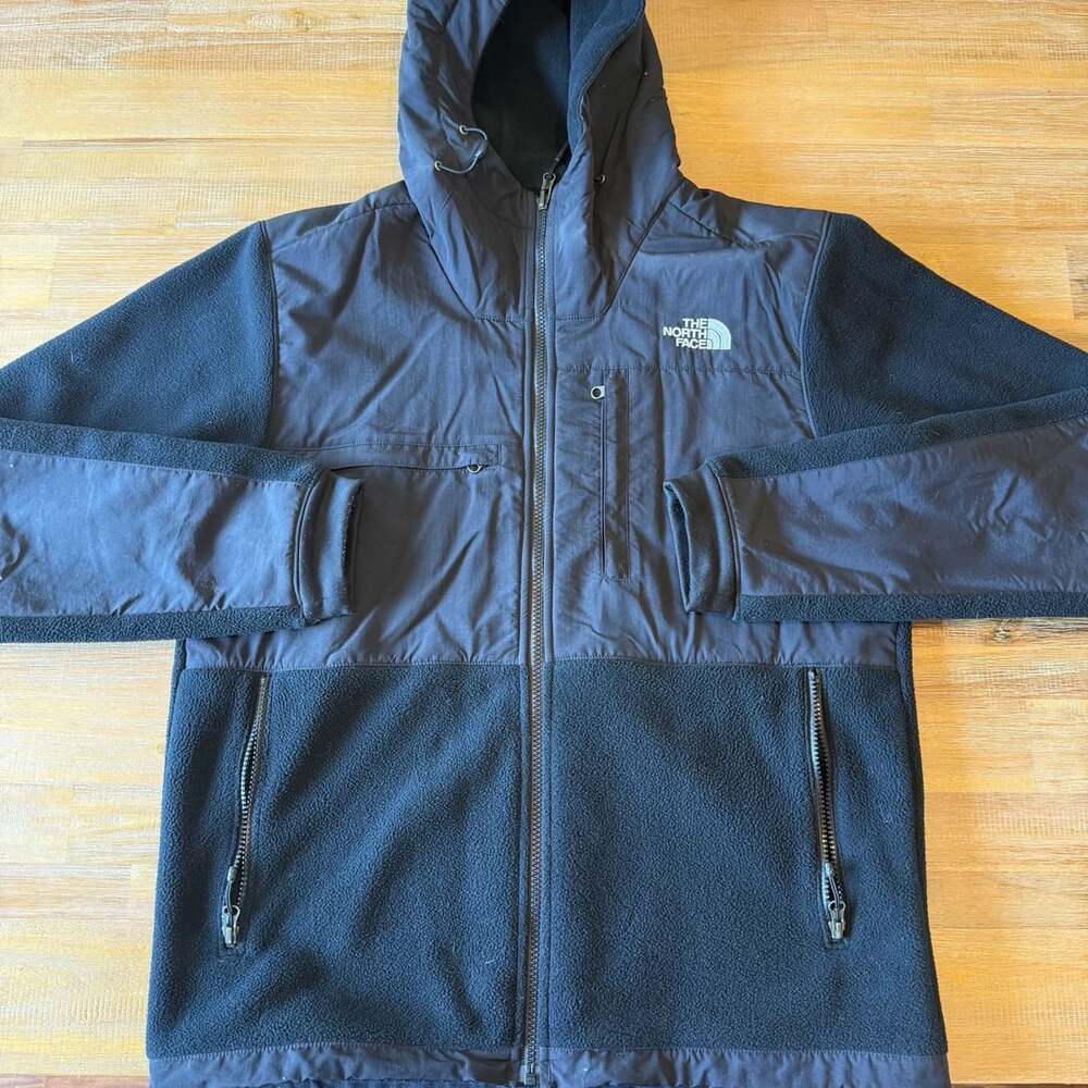 The North Face Denali Hoodie Size M Black Full Zip Fleece Jacket